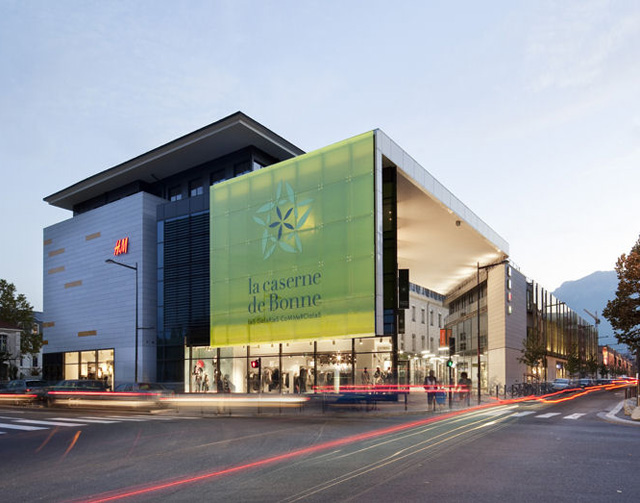 Shopping centre for a greener future